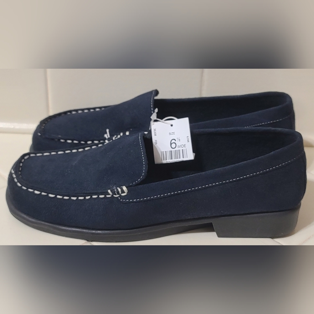 Basic Editions Blue Moccasins Women's Size 6.5 Width